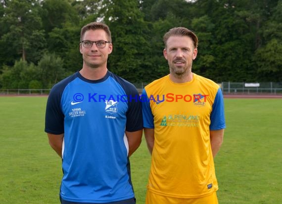 Fussball Regional Saison 2016/17 Spieler-Trainer-Funktionäre (© Fotostand / Loerz)